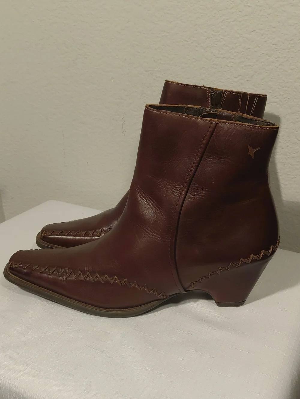 Pikolinos Brown Leather Ankle Boots - Classic Zip Chelsea Style